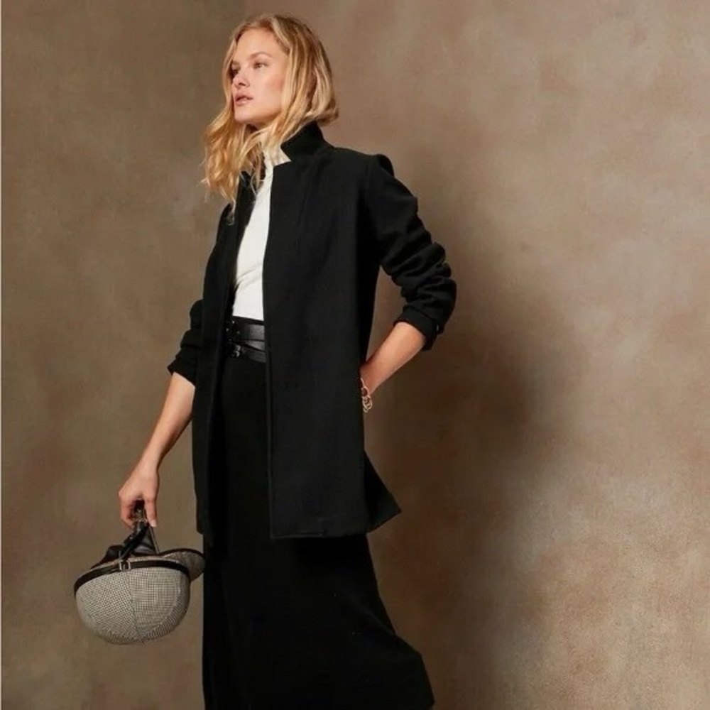 Banana Republic Black Women's Knit Long Blazer